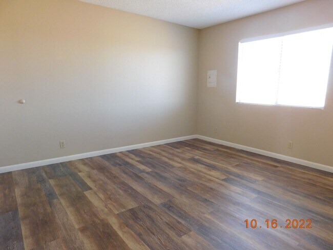Building Photo - PLACE-1332 N El Prado St