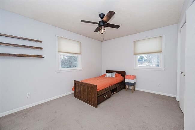 Building Photo - 979 Barclay Rd