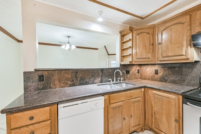 Building Photo - 19302 Cypress Bay Dr