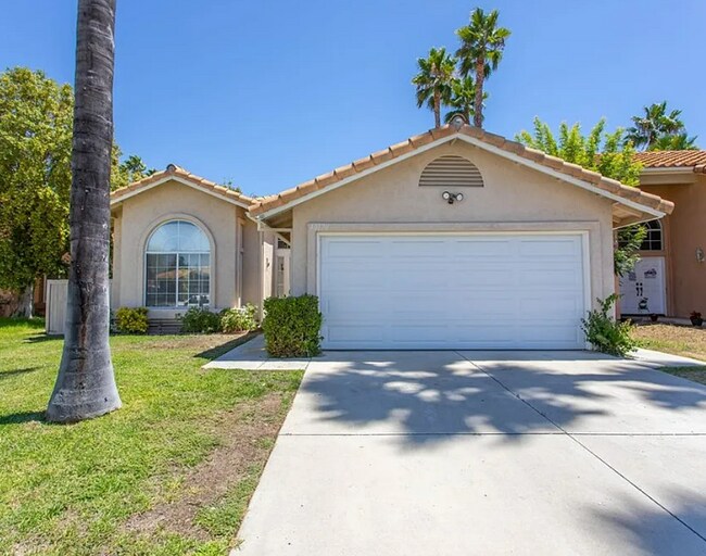Building Photo - 40170 Tanager Cir
