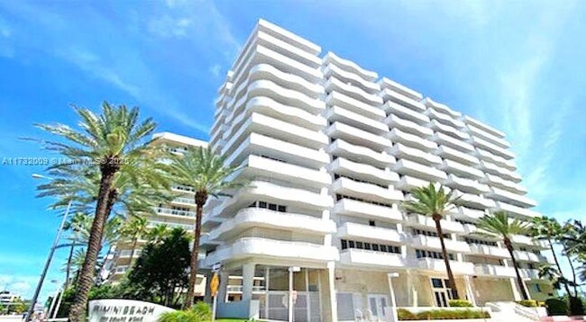 Primary Photo - 8911 Collins Ave