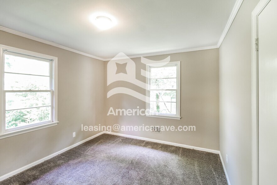 Building Photo - 2254 Companion Dr