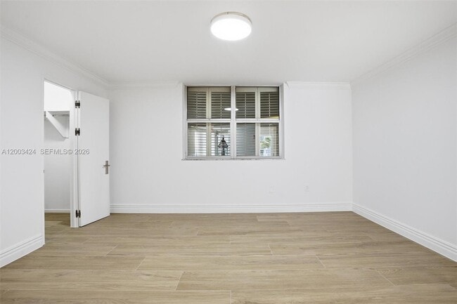 Building Photo - 600 Grapetree Dr