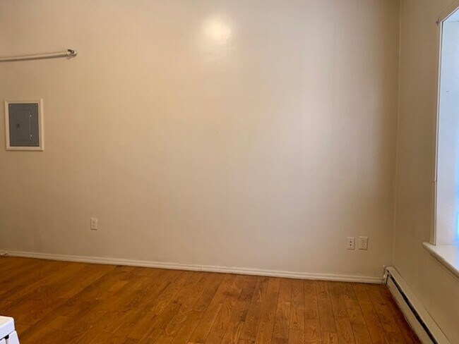 Building Photo - 275 Herr St