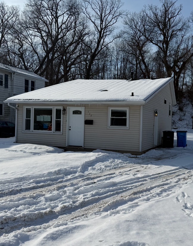 Building Photo - 319 Lincoln Ave