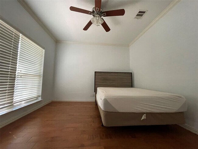 Building Photo - 6409 Ruxton Ln
