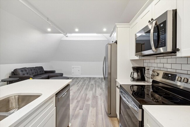 Building Photo - 1164 Terrace St