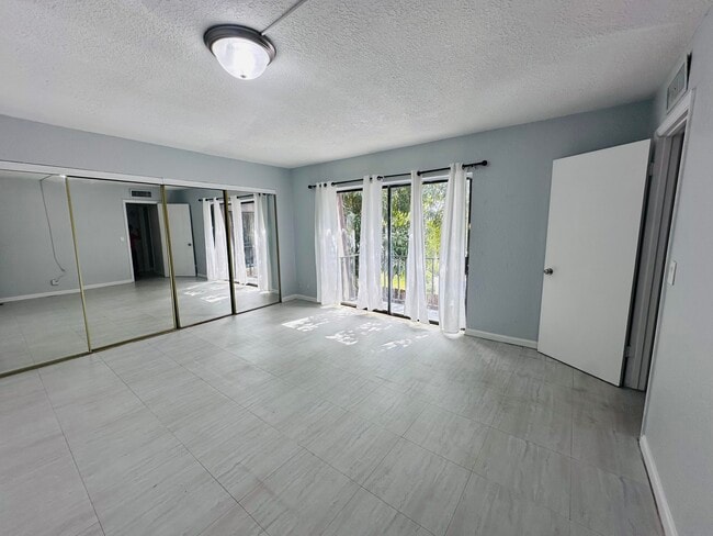 Building Photo - 1534 Forest Lakes Cir