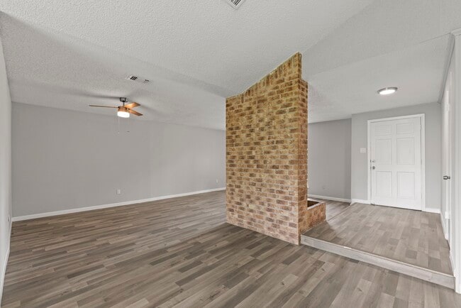 Building Photo - 3808 Corto St