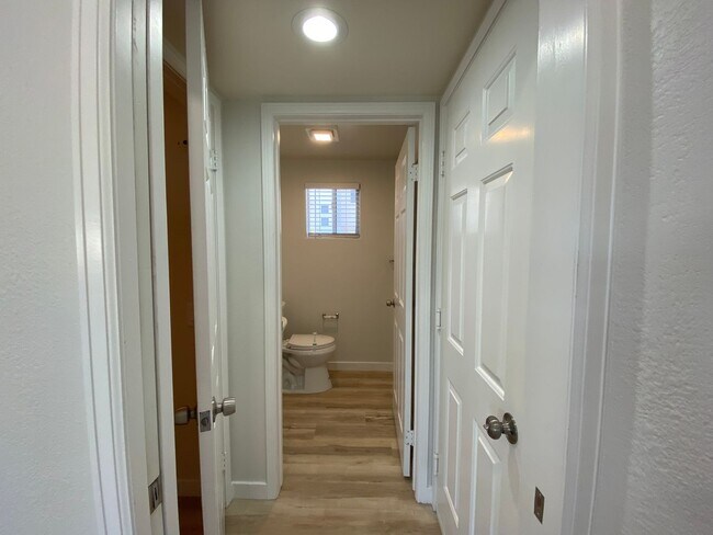 Building Photo - Beautiful Remodeled Home in Carlsbad Village!