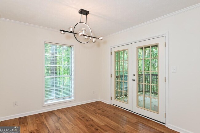 Building Photo - 201 Lenox Way NE