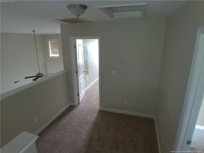Building Photo - 952 Ronald Reagan Drive
