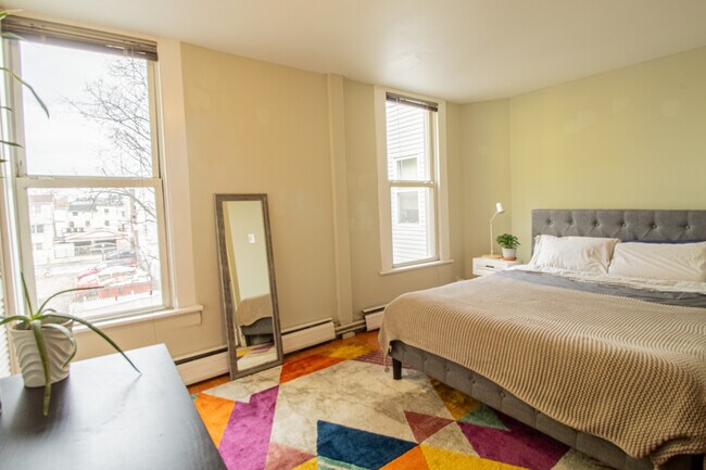 Master Bedroom - 429 Mallory Ave
