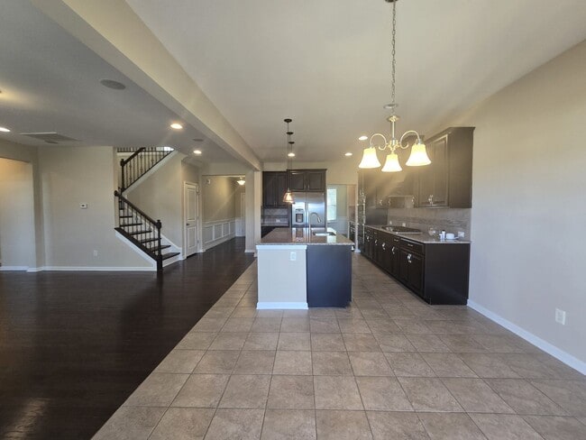 Building Photo - Beautiful Home located in Bridge Pointe Ne...