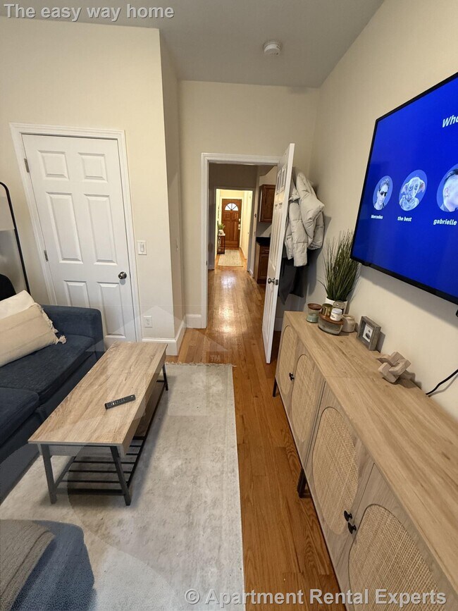 Building Photo - 58 Medford St