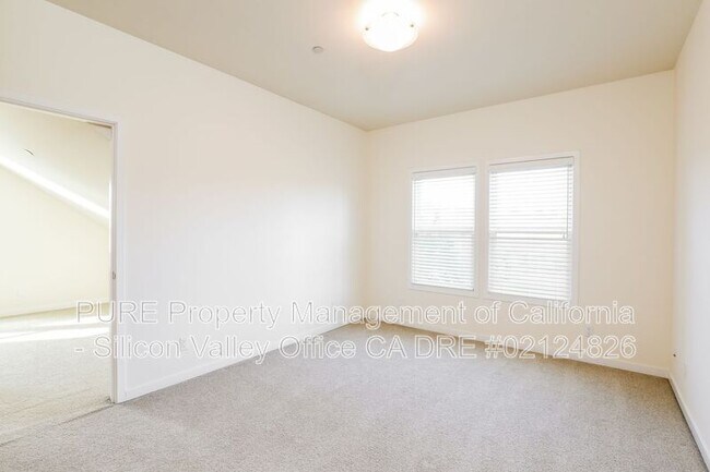 Building Photo - 190 Red Fox Ridge