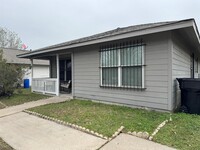 Building Photo - 9730 Linares Dr