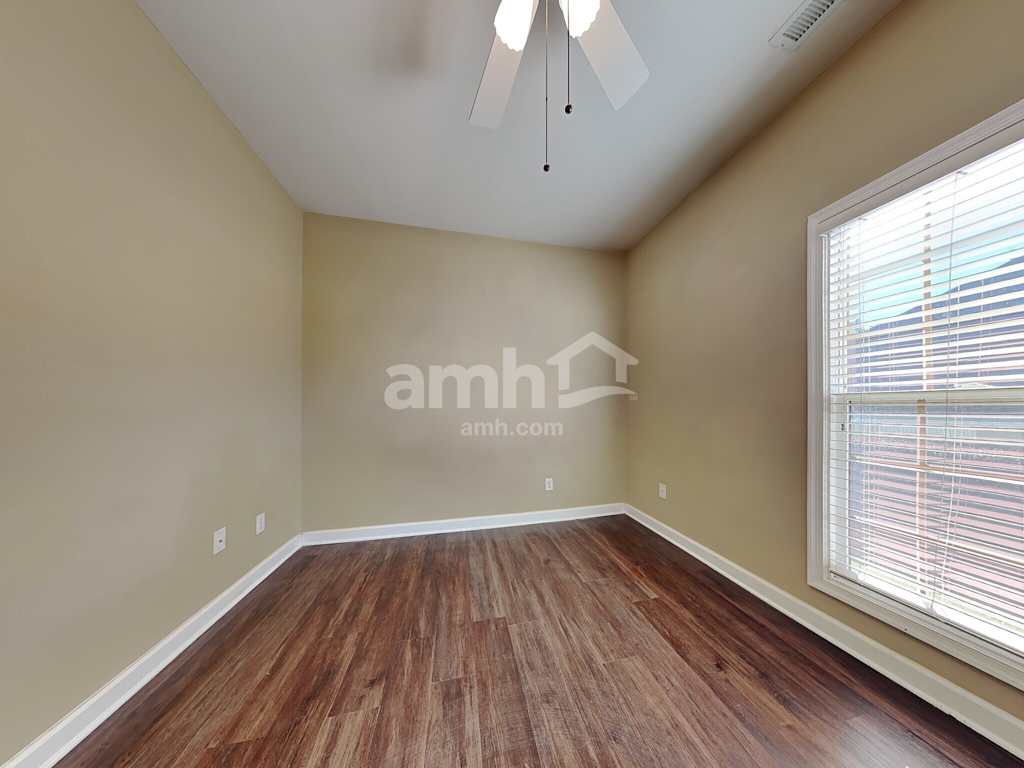 Building Photo - 1268 Beaverton Trl
