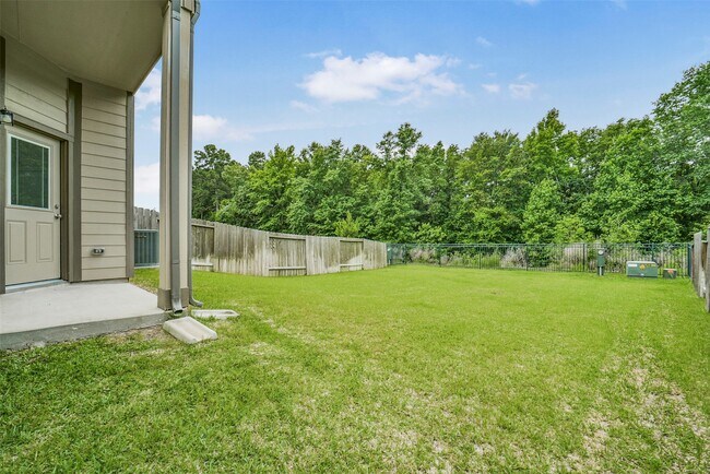 Building Photo - 323 N Spotted Fern Dr