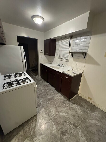 Building Photo - 4380 Wyatt Rd