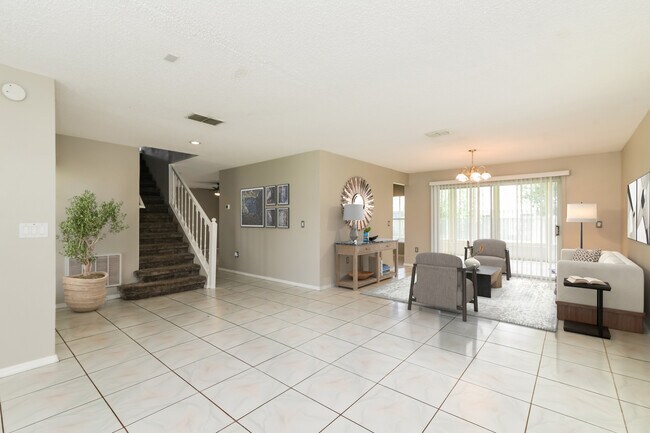 Building Photo - 2216 Wyndam Way