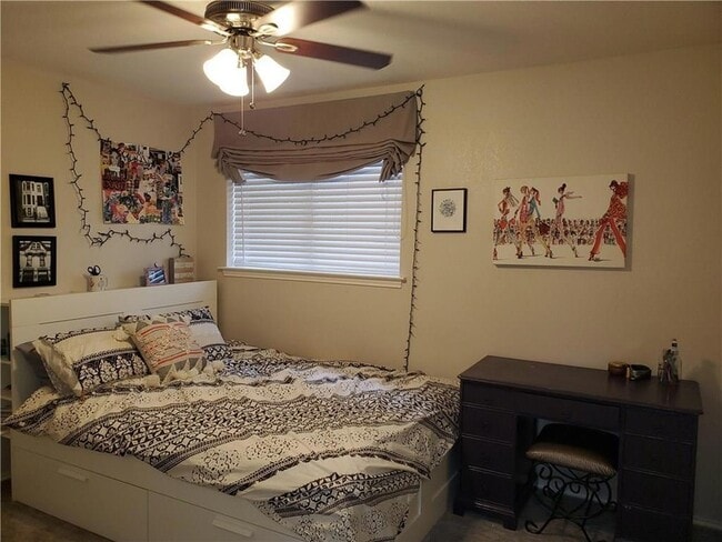 Building Photo - 1809 Dayflower Trce