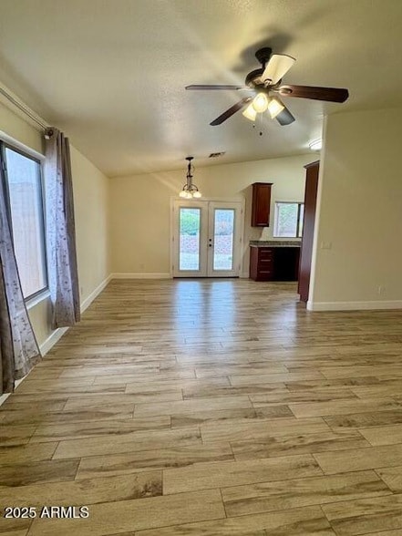 Building Photo - 1637 E Alicia Dr