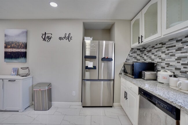 Building Photo - 4010 Oak Terrace Ct