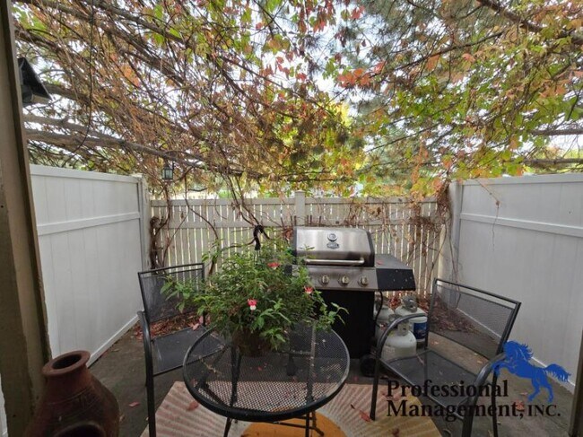 Building Photo - 2 bedroom in Billings MT 59102