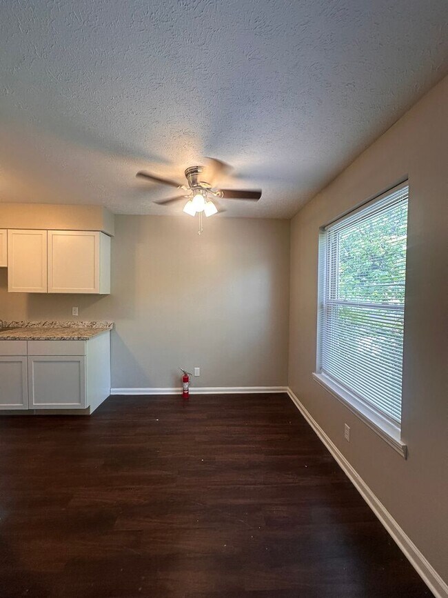 Building Photo - 4216 Billtown Rd