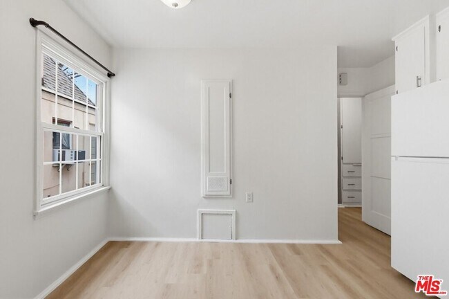 Building Photo - 1255 S Crescent Heights Blvd