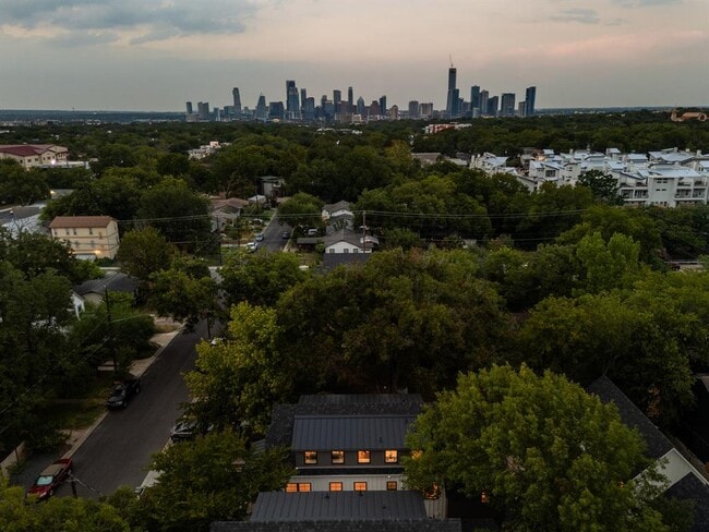 Building Photo - 2707 Stacy Ln