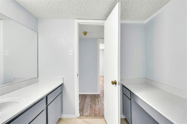 Building Photo - 8560 Park Ln
