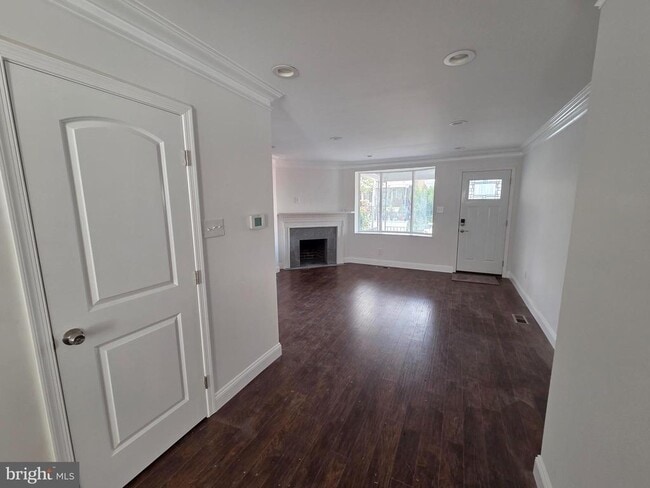 Building Photo - 5259 Akron St