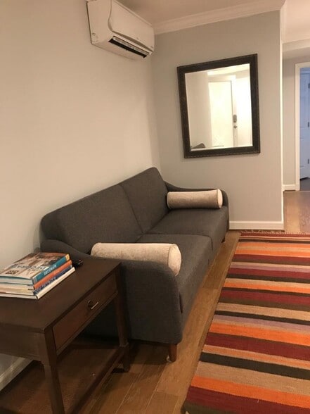 Building Photo - 4436 Q St NW