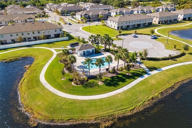 Building Photo - 621 Royal Empress Dr