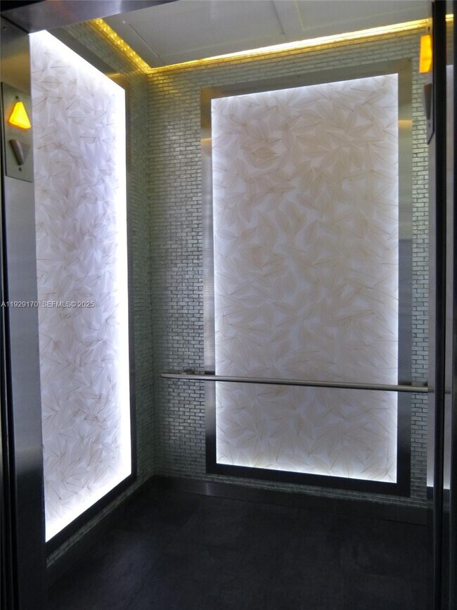 Building Photo - 90 SW 3rd St