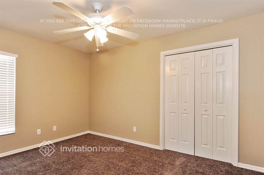 Building Photo - 407 Sand Ridge Dr