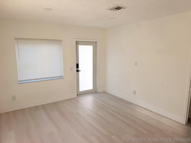 Building Photo - 801 NW 105th St