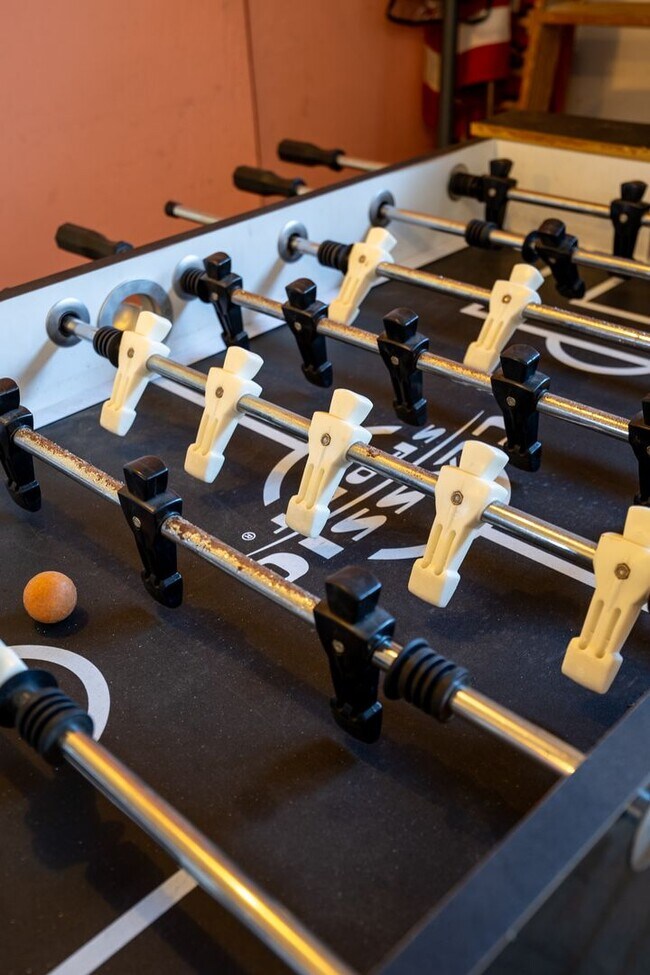 Building Photo - 2405 Ocean Dr