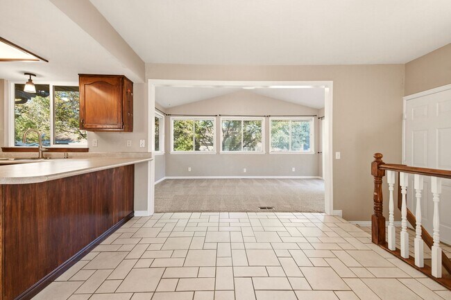Building Photo - 1203 N 100 E