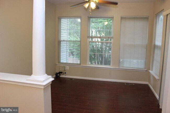 Building Photo - 20382 Farmgate Terrace