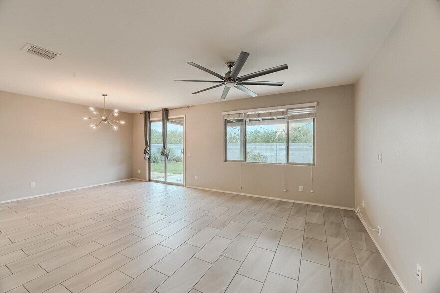 Building Photo - 1754 Grenadine Rd