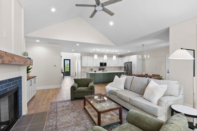 Building Photo - Beautiful New Construction Home-Long Term Rental