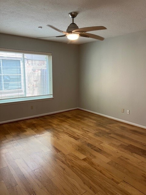 Building Photo - 7407 Navidad Rd