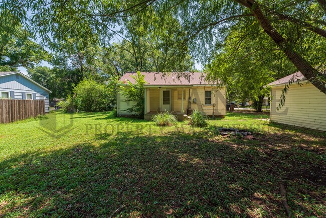 Building Photo - 211 S Emporia St
