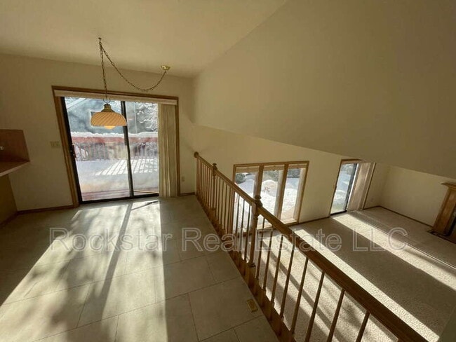 Building Photo - 5605 N Northwood Dr