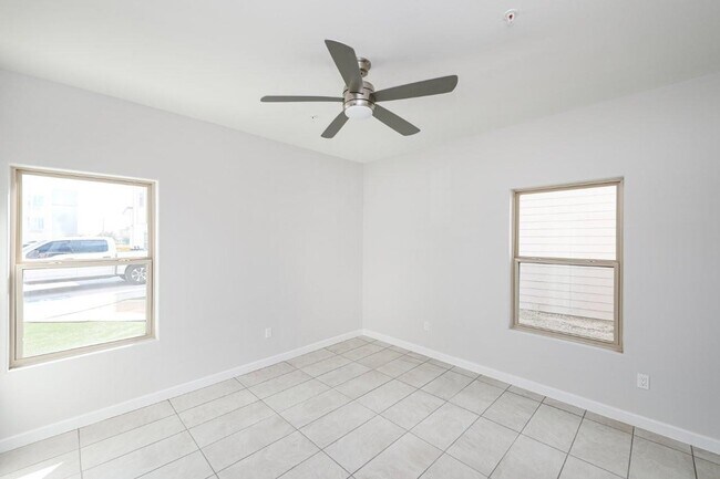 Building Photo - 7126 Rosson Rd