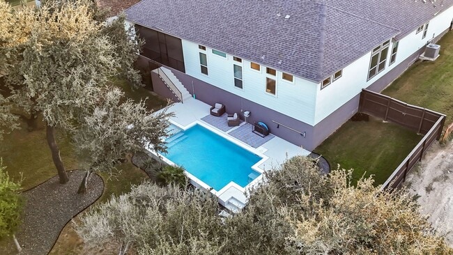 Building Photo - Stunning Single-Story Home with Designer Finishes, Private Pool & Expansive Greenbelt Lot