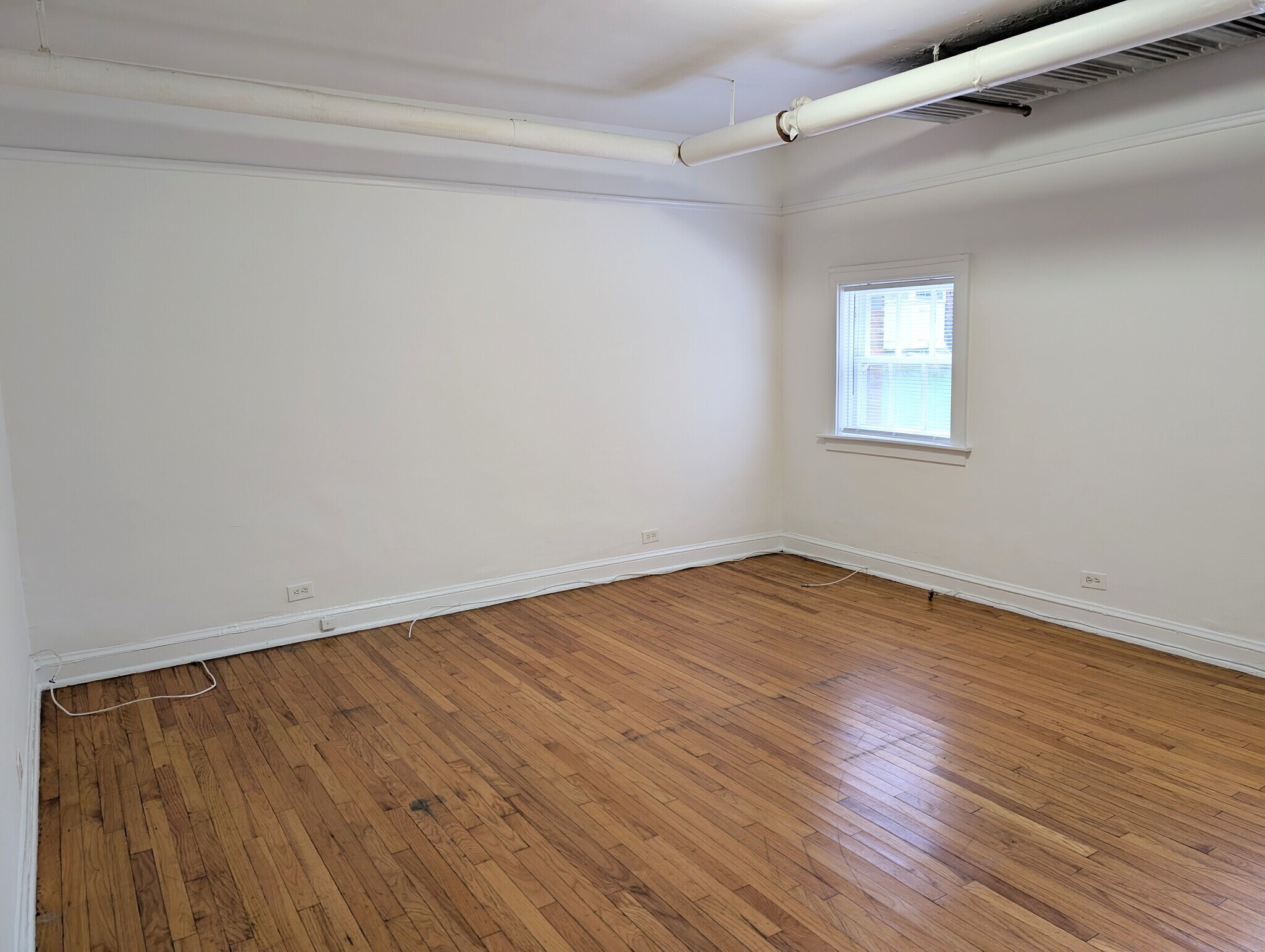 Building Photo - 1507 Oak Ave